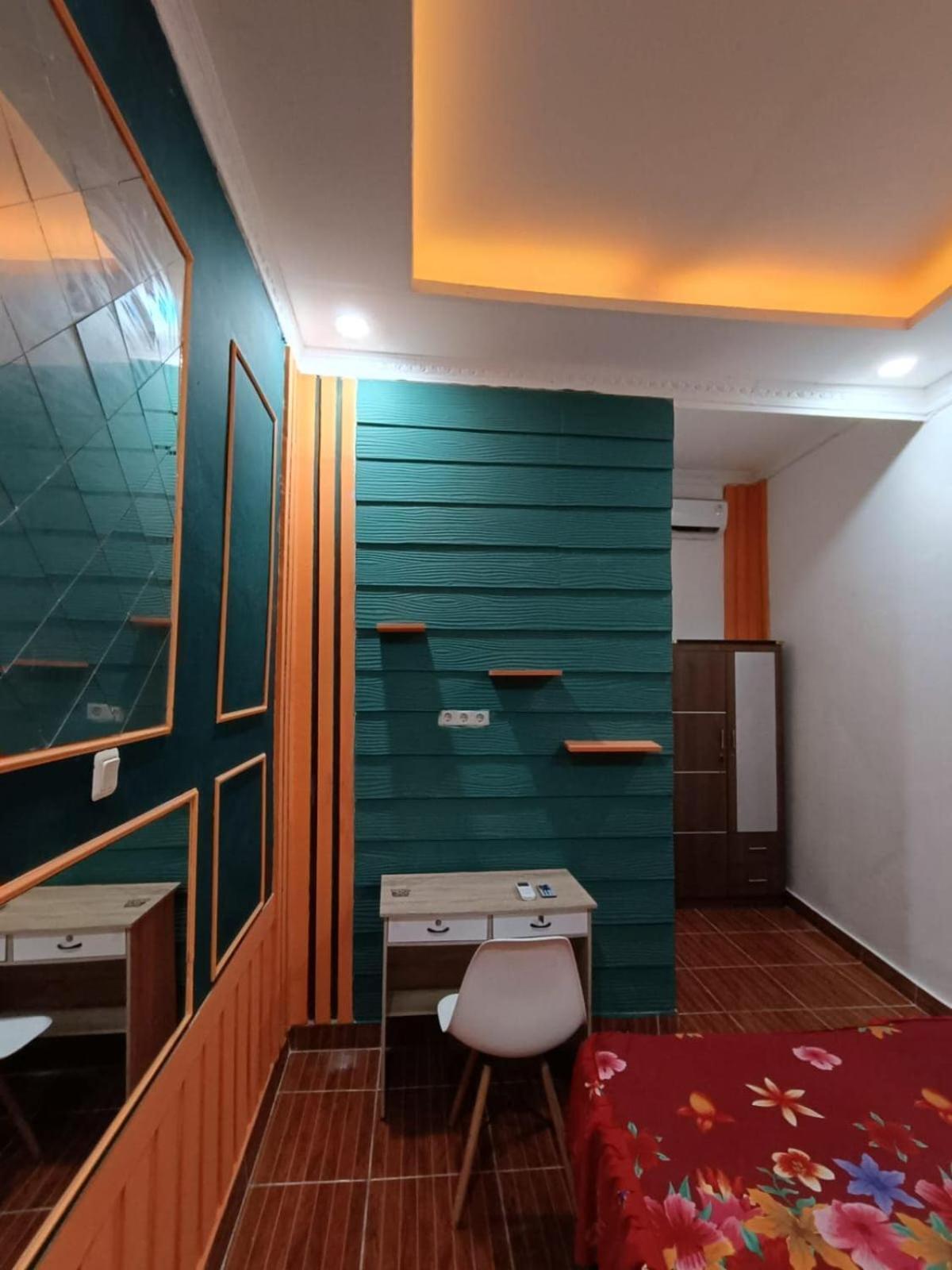 Oyo Life 92977 Neba Kost Aesthetic Hotel Peladen Exterior foto